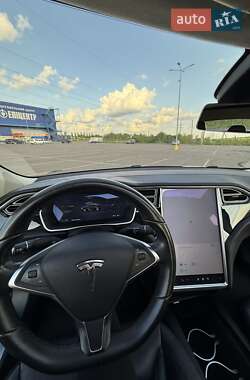 Лифтбек Tesla Model S 2016 в 