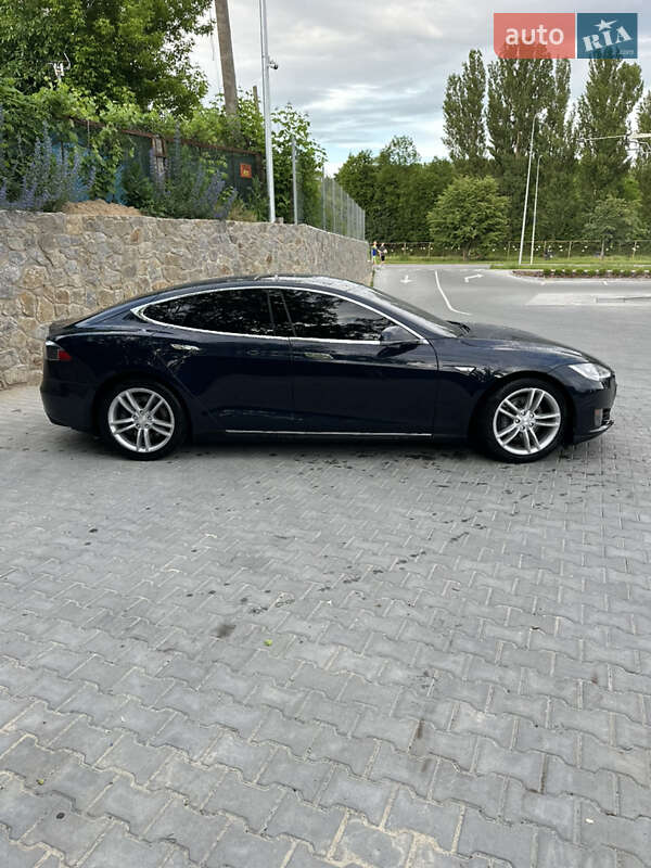 Лифтбек Tesla Model S 2013 в Виннице