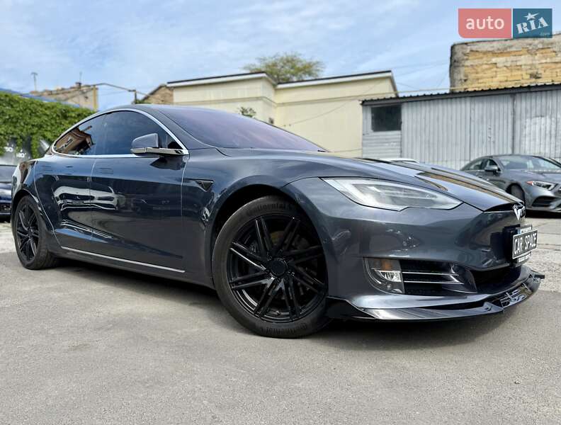 Лифтбек Tesla Model S 2019 в Одессе