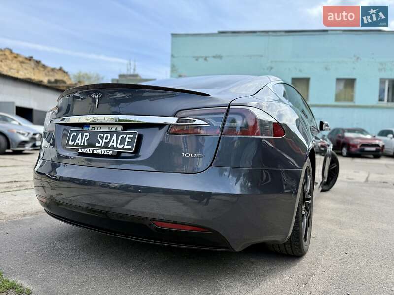 Лифтбек Tesla Model S 2019 в Одессе