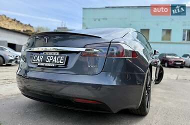 Лифтбек Tesla Model S 2019 в 