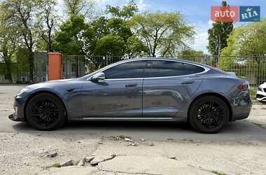 Лифтбек Tesla Model S 2019 в 