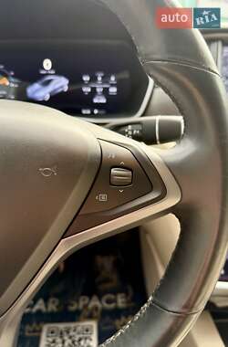 Лифтбек Tesla Model S 2019 в 