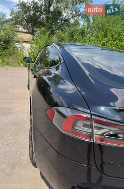 Лифтбек Tesla Model S 2017 в 