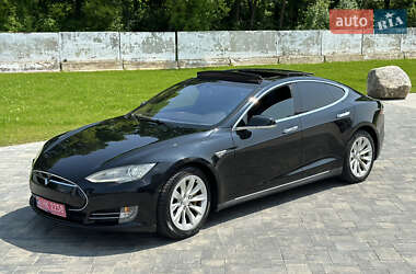 Ліфтбек Tesla Model S 2015 в Луцьку