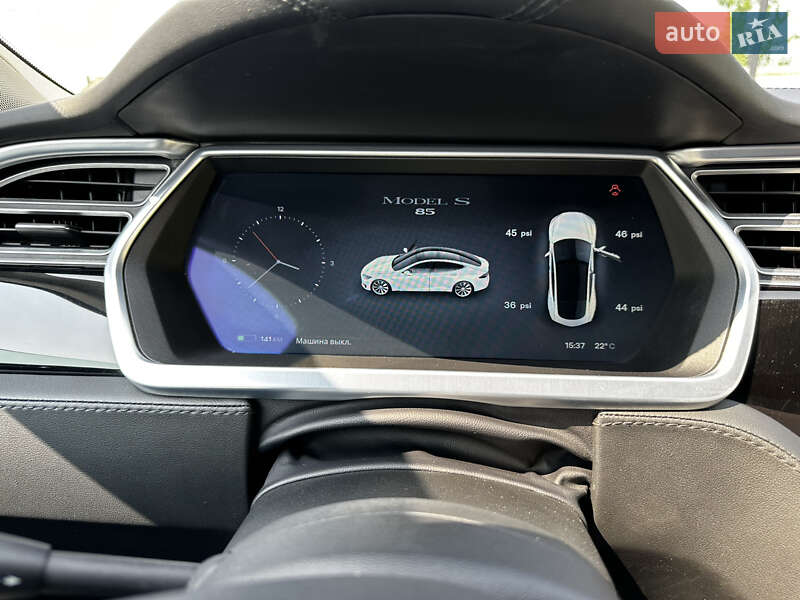 Лифтбек Tesla Model S 2015 в Луцке фото 31 Лифтбек Tesla Model S 2015 в Луцке