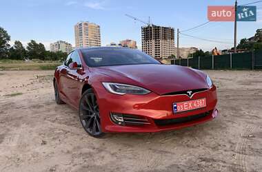 Лифтбек Tesla Model S 2018 в Черкассах