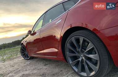 Лифтбек Tesla Model S 2018 в 