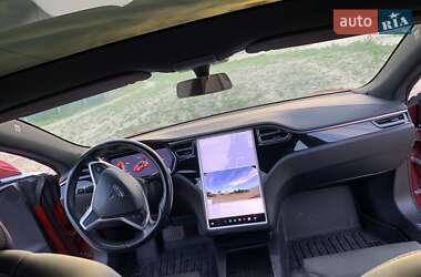 Лифтбек Tesla Model S 2018 в 
