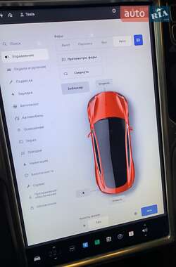 Лифтбек Tesla Model S 2018 в 