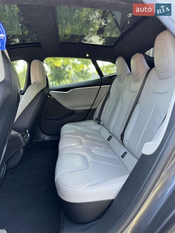 Лифтбек Tesla Model S 2015 в Львове фото 19 Лифтбек Tesla Model S 2015 в Львове