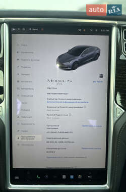 Лифтбек Tesla Model S 2016 в 