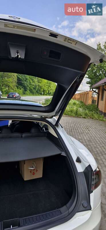 Ліфтбек Tesla Model S 2014 в Красилові