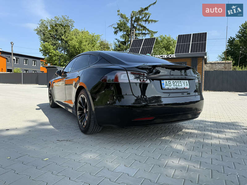 Лифтбек Tesla Model S 2019 в Виннице