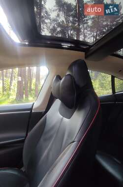Ліфтбек Tesla Model S 2012 в 