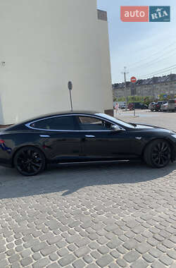 Лифтбек Tesla Model S 2015 в 