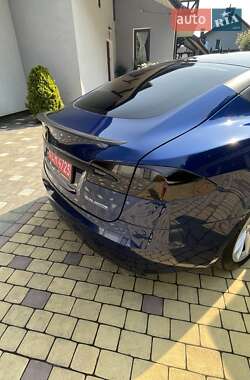 Лифтбек Tesla Model S 2019 в 