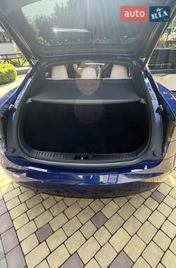 Лифтбек Tesla Model S 2019 в 