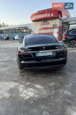 Лифтбек Tesla Model S 2014 в 