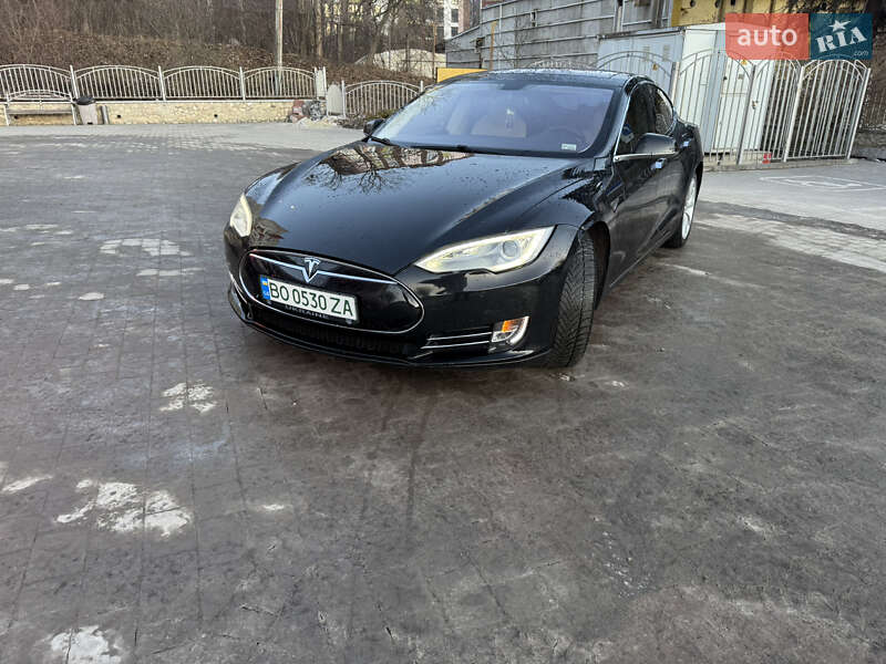 Лифтбек Tesla Model S 2014 в Тернополе