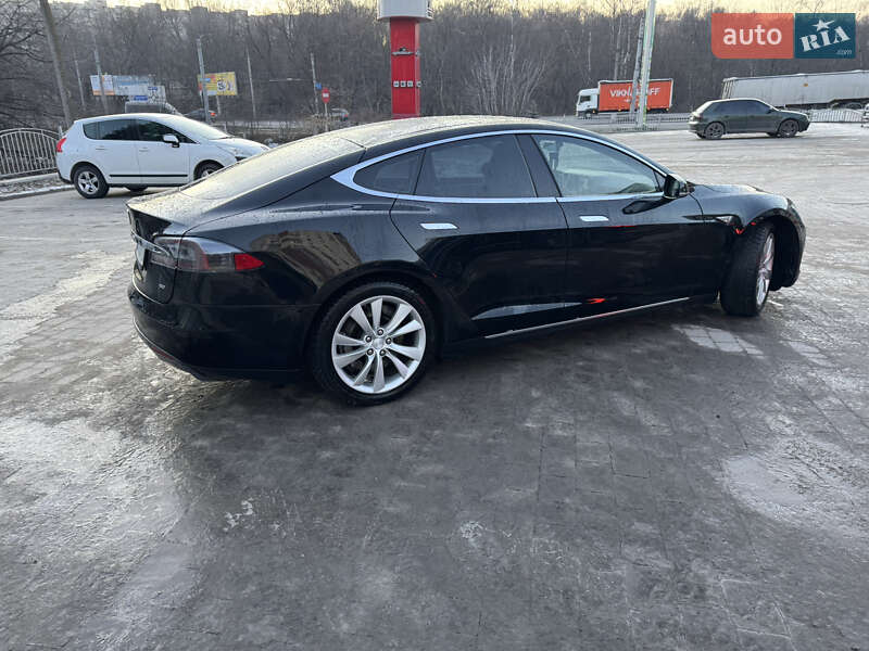 Лифтбек Tesla Model S 2014 в Тернополе