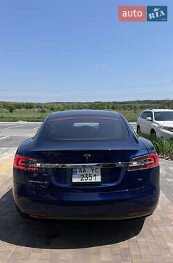 Лифтбек Tesla Model S 2017 в 