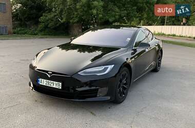 Лифтбек Tesla Model S 2016 в 