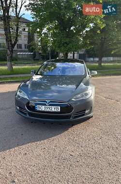 Лифтбек Tesla Model S 2013 в 