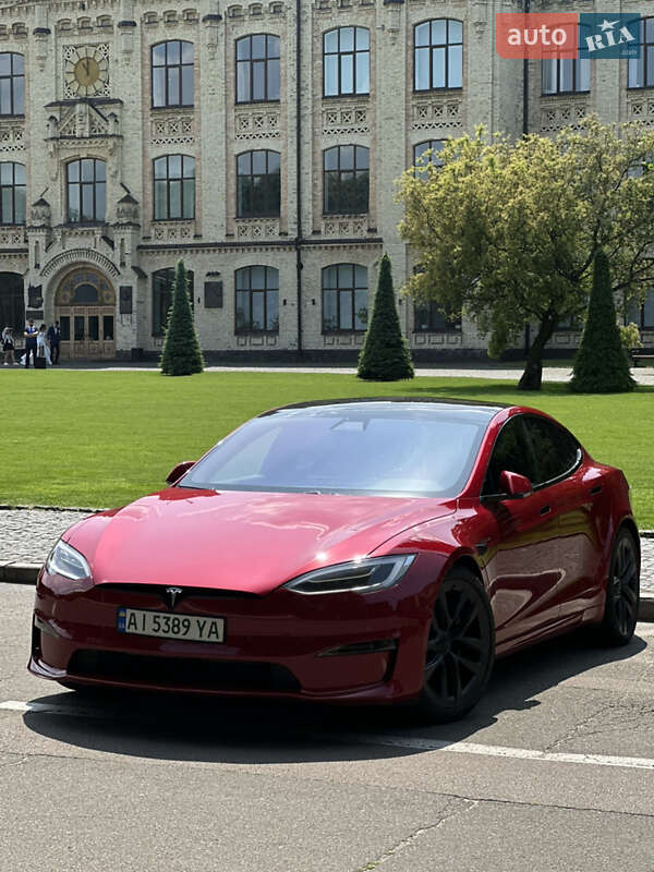 Tesla Model S 2021