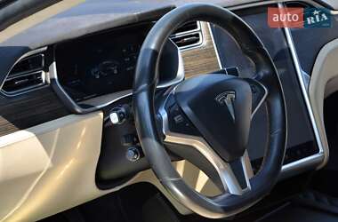 Ліфтбек Tesla Model S 2016 в 