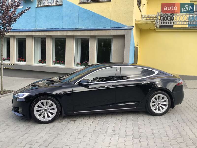 Лифтбек Tesla Model S 2017 в Виннице фото 3 Лифтбек Tesla Model S 2017 в Виннице
