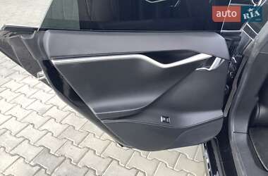 Лифтбек Tesla Model S 2017 в Виннице