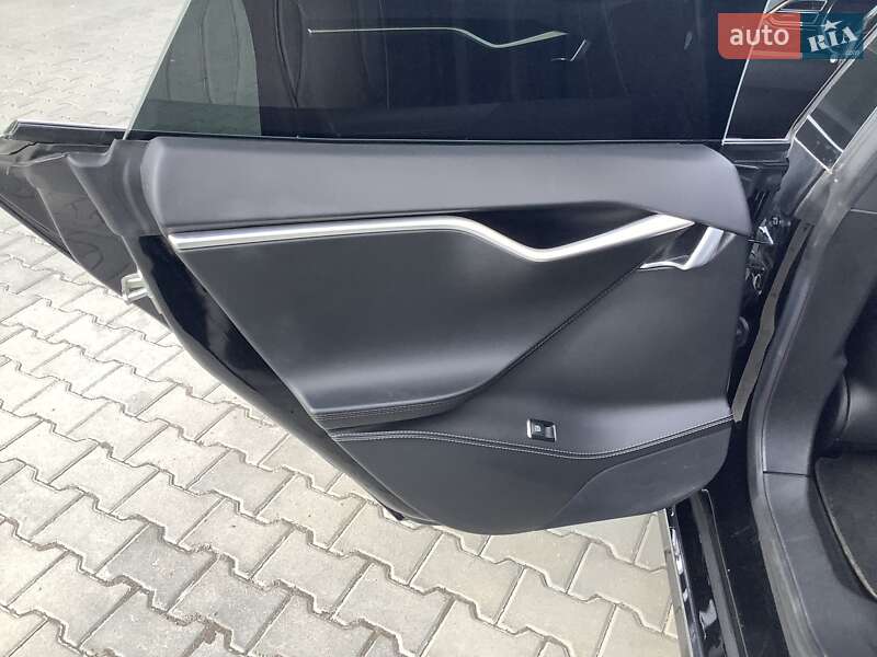 Лифтбек Tesla Model S 2017 в Виннице фото 17 Лифтбек Tesla Model S 2017 в Виннице