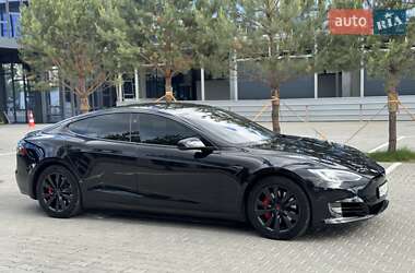Лифтбек Tesla Model S 2018 в 