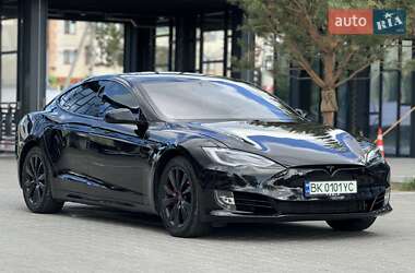 Лифтбек Tesla Model S 2018 в 