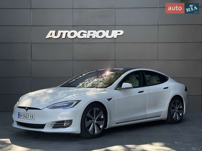 Ліфтбек Tesla Model S 2020 в Одесі