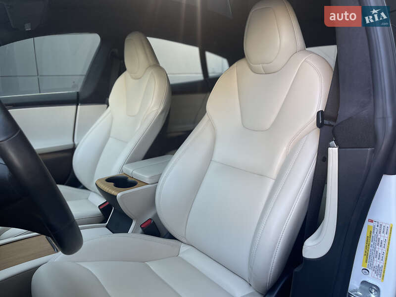 Ліфтбек Tesla Model S 2020 в Одесі