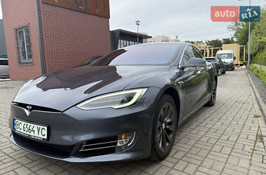 Лифтбек Tesla Model S 2019 в 
