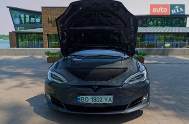 Лифтбек Tesla Model S 2018 в 