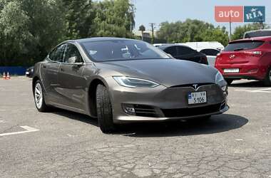 Лифтбек Tesla Model S 2016 в 