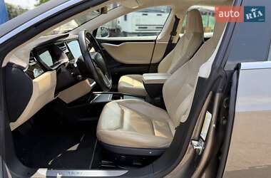 Лифтбек Tesla Model S 2016 в 