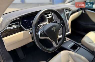 Лифтбек Tesla Model S 2016 в 