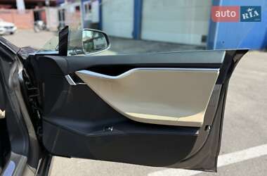 Лифтбек Tesla Model S 2016 в 