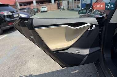 Лифтбек Tesla Model S 2016 в 