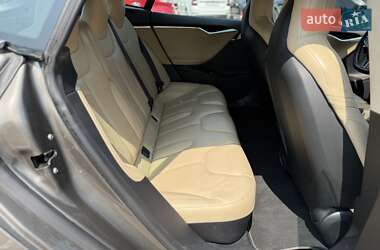 Лифтбек Tesla Model S 2016 в 