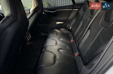 Лифтбек Tesla Model S 2014 в 