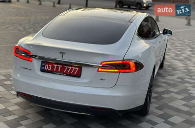 Лифтбек Tesla Model S 2014 в 