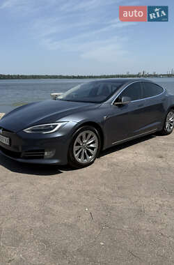 Лифтбек Tesla Model S 2017 в 