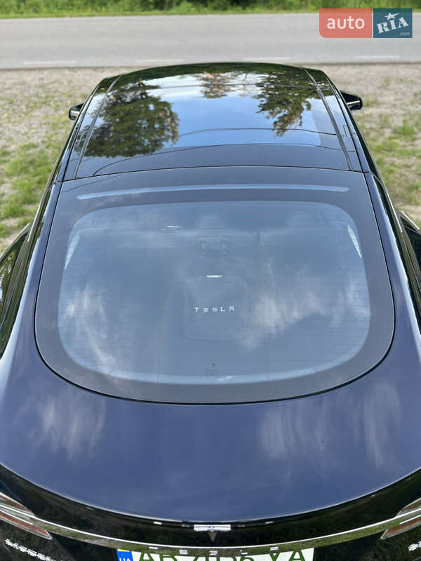Лифтбек Tesla Model S 2013 в Виннице