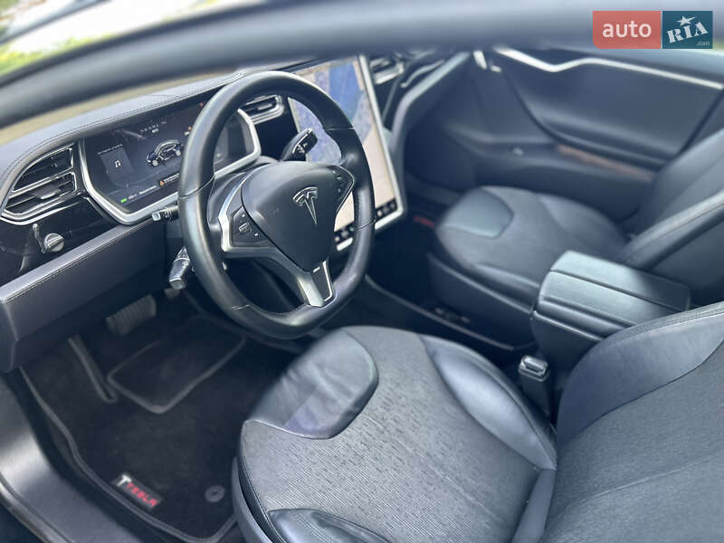 Лифтбек Tesla Model S 2013 в Виннице